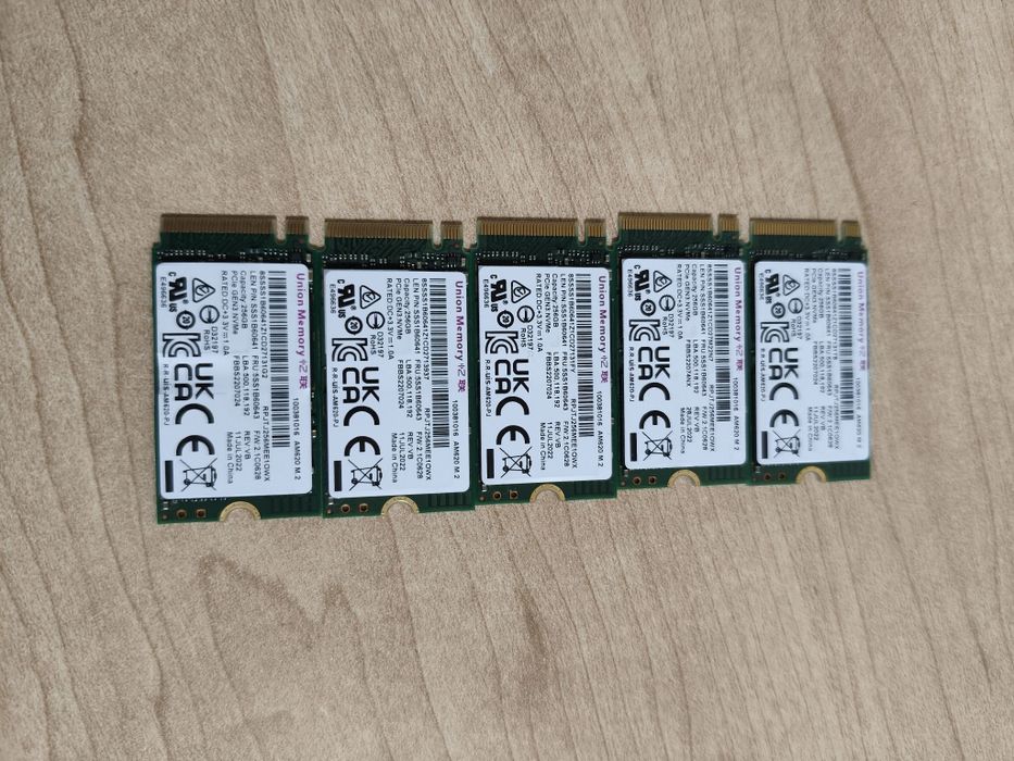 SSD256GB m2 nvme 5 шт Новые жёсткий диск 
Ssd256gb M2 новые 5шт 
Самов