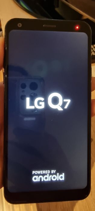 Мобилен Телефон LG Q7