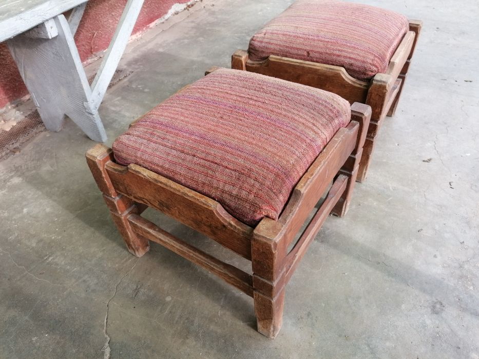 Tabureti masivi vechi