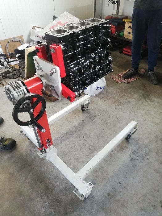 Стойка за двигатели и скоростни кутии. Професионална