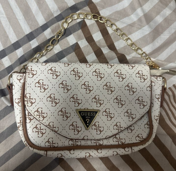 vand geanta guess