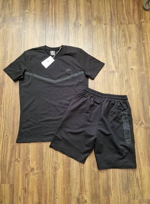 Мъжка екип къси панталони и тениска размер S M L XL 2xL
Най-висок клас