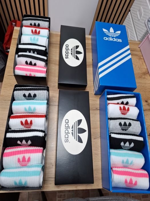 Високи чорапи , може и в кутия може и в стек