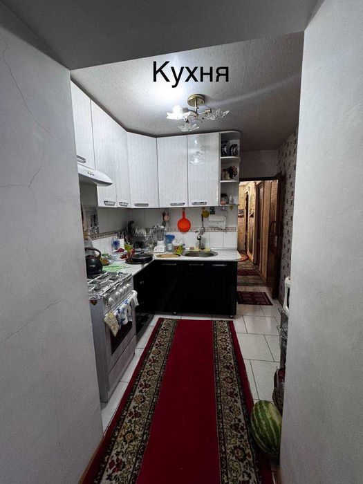 Uch tepa tumanida kvartira sotiladi