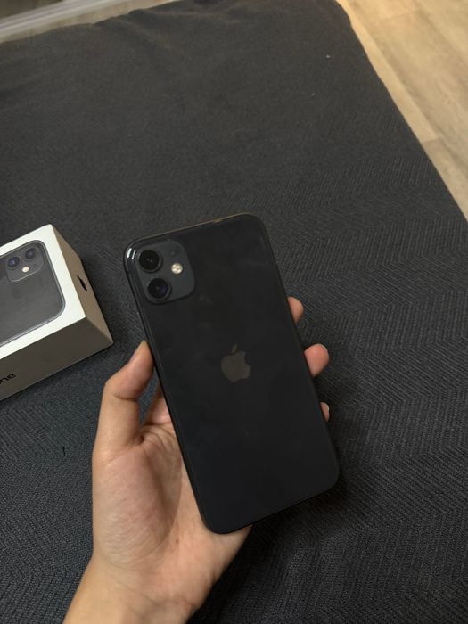 Продам IPhone 11 64 GB