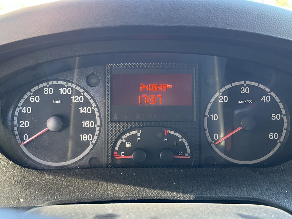 Vand Peugeot Boxer An 2013 Motor 2.2 , 240.000KM