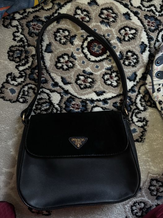 Вечернее свадебное платье черное , с цветочками