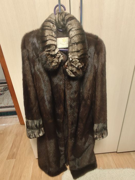 Продам норковую шубу