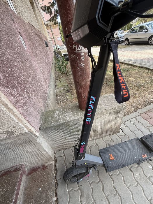 Vand trotineta  kukirin g2 plus casca oneal noua si ochelari !!
