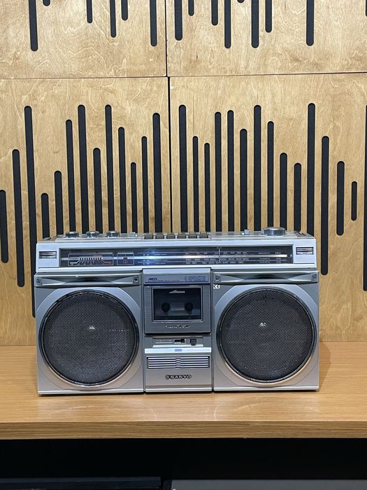 Radio casetofon boombox sanyo reconditionat si perfect functional