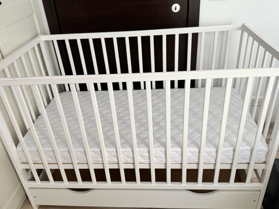 Patut pentru bebe cu saltea