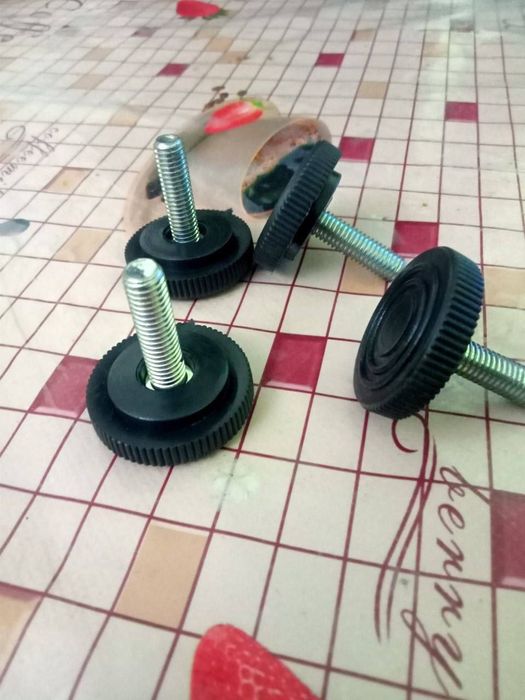 Сиденье спинки, бакавой лист, заглушки и Ношка