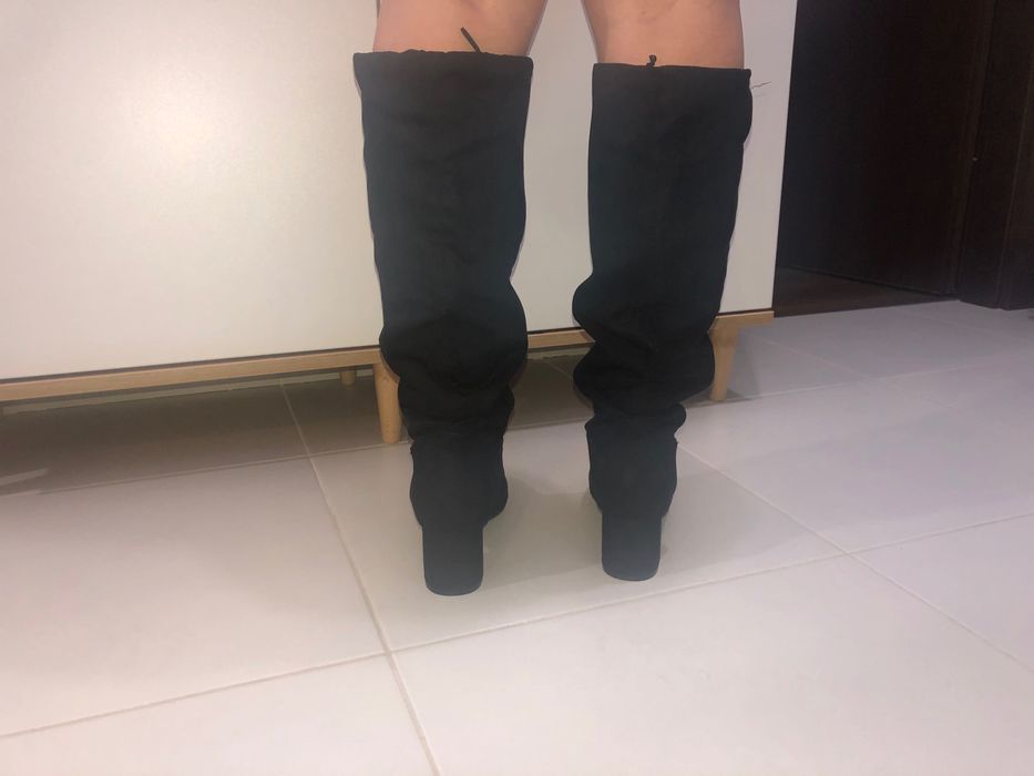 Cizme înalte cu toc mic
