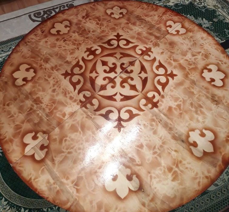 Круглый казахский стол