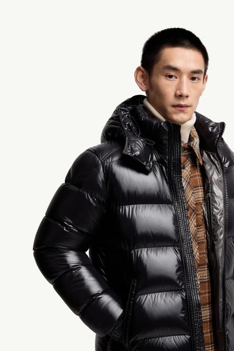 Яке Moncler матирано нови