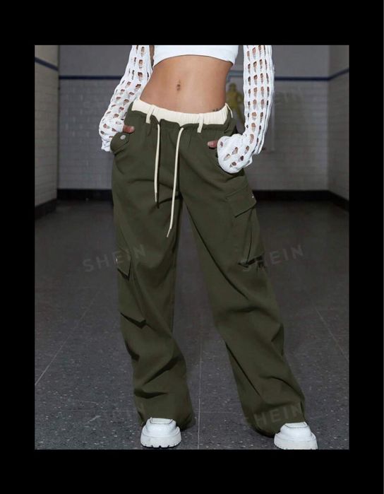 НОВ Карго панталон в маслено зелено