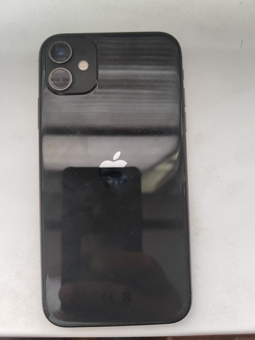 iPhone 11 с 128 гигабайтом