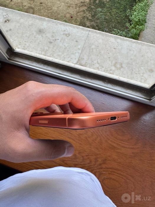 Iphone 17 pro orange