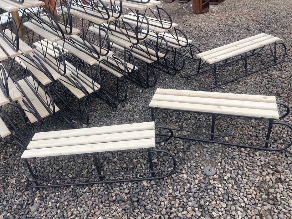 Sanie din metal pentru copiii