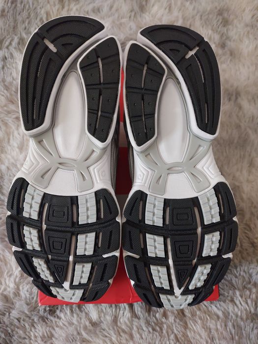 кроссовки Under Armour Sola