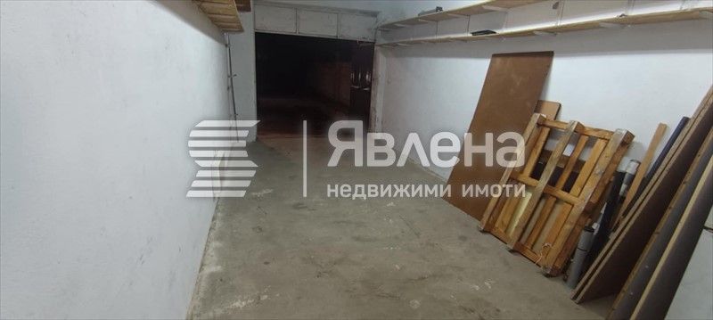 Продава се Гараж / Паркомясто в Варна, Левски - 22 кв.м за 1814 €/кв.м - Снимка #1