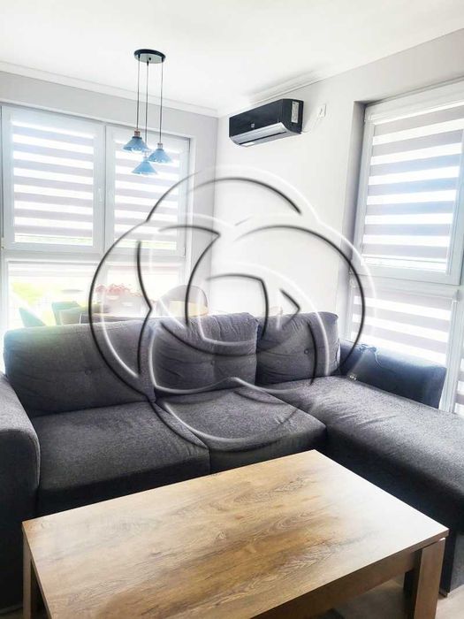 Тристаен апартамент с паркомясто до НСА