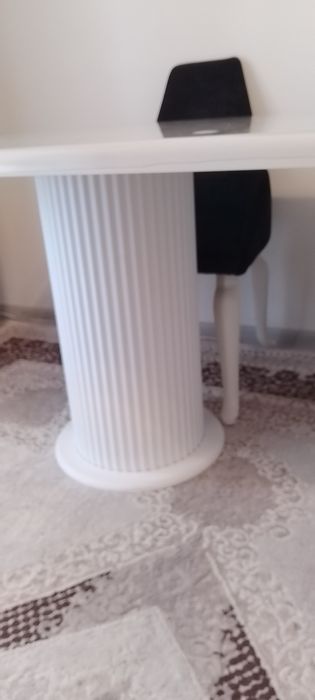 Vând masă living