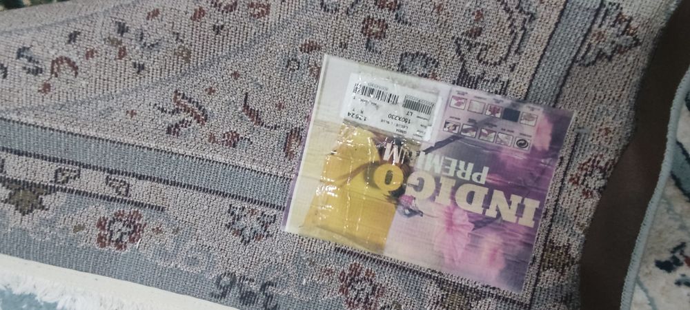 Продаю ковёр. Есть 3 ковёр