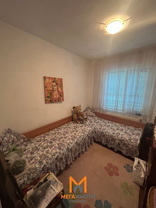 Продажба Къща гр. Севлиево - с. Бериево 280m² и двор 1800m²