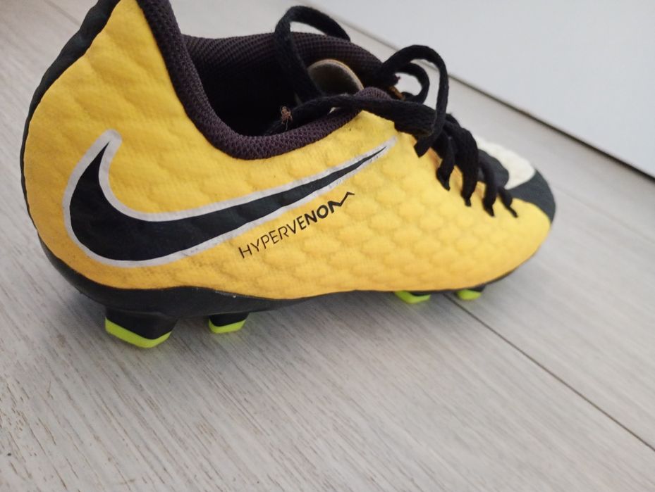 Бутонки Nike Hipervenom III FG