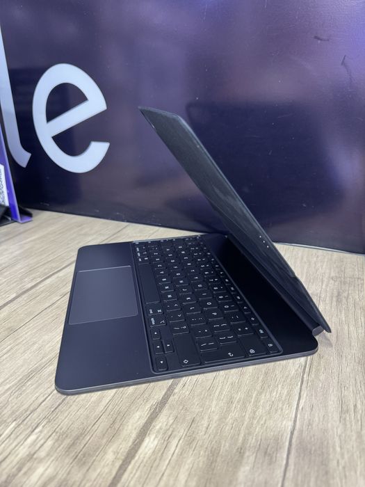 Prodam idyal  Apple MagicKeyboard 13