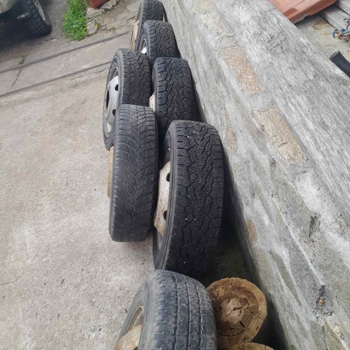 7 гуми с джанти за камион 195/75