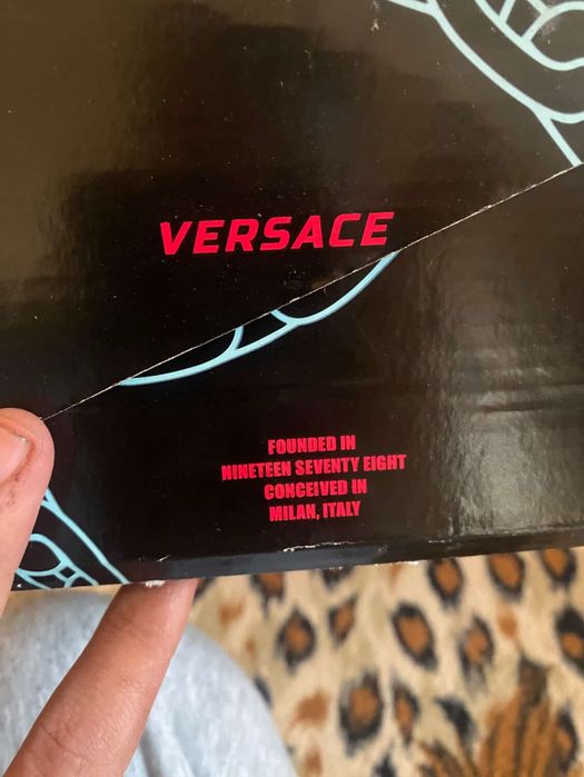 Versace chain reaction