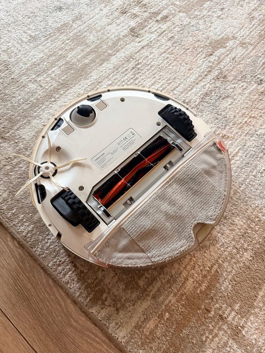 Продам робот-пылесос Roborock S5 Max