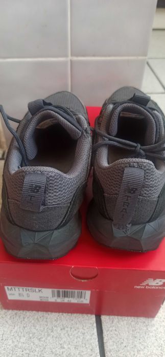 New balance размер 8  1/2