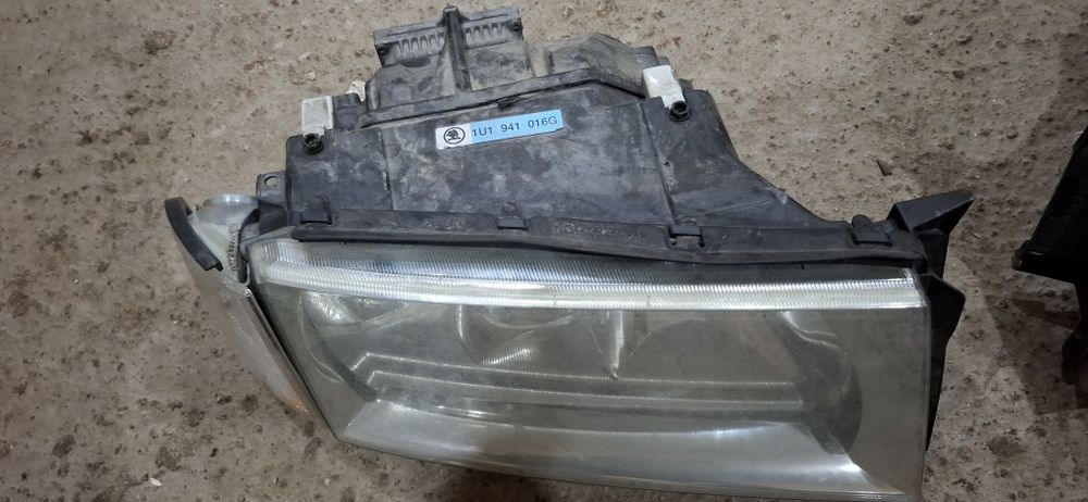 Faruri Xenon Skoda Octavia 1