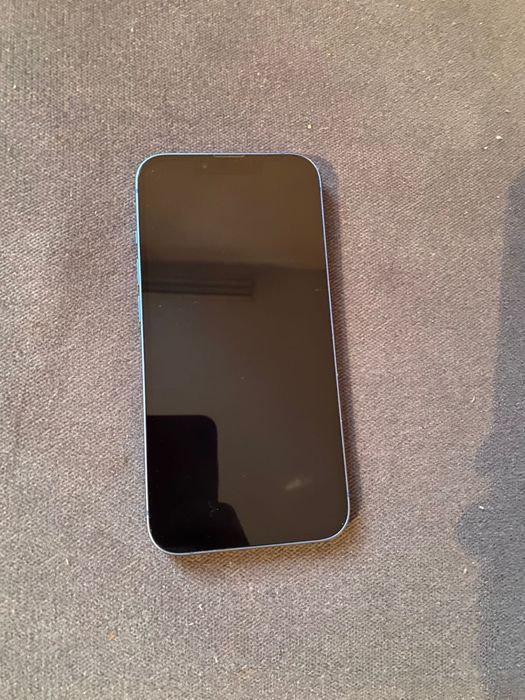 Продам айфон 13 в хорошем состоянии