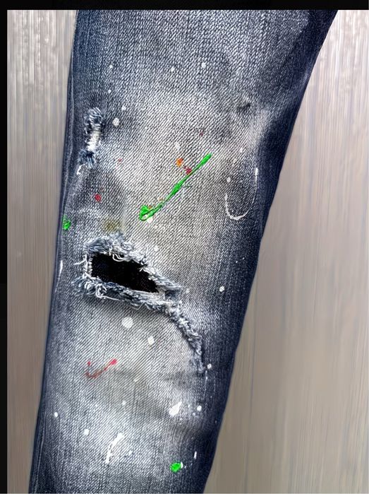 Pantaloni de dama rupti la moda