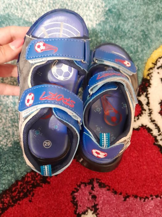 НОВИ,детски сандалки