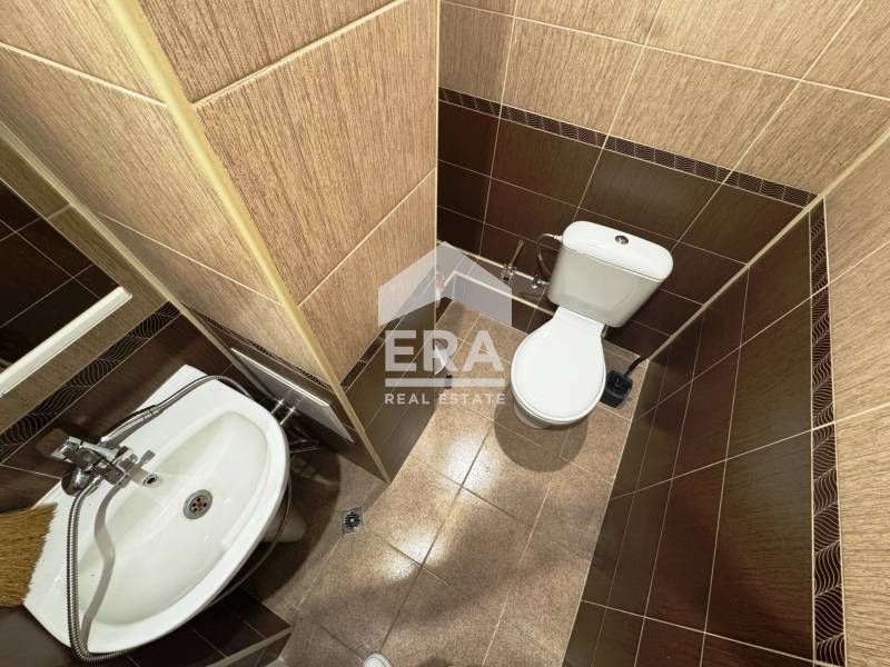 Продава се Четиристаен апартамент в Русе, Дружба 3 - 101 кв.м за 1090 €/кв.м - Снимка #3