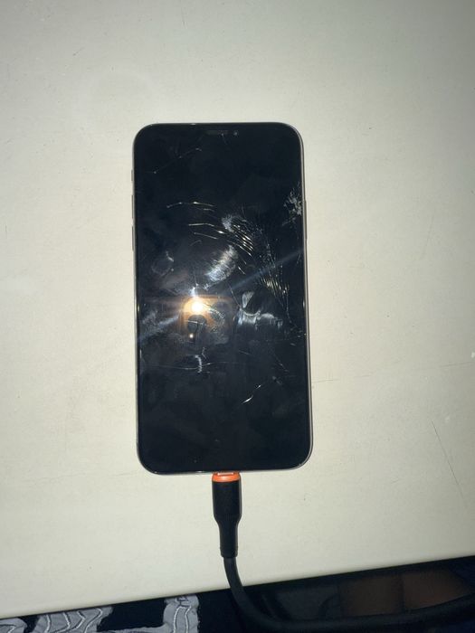 Айфон 10 (Х) 64 гегабайта