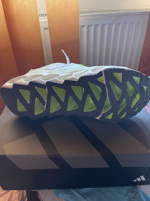 Adidas model deosebit