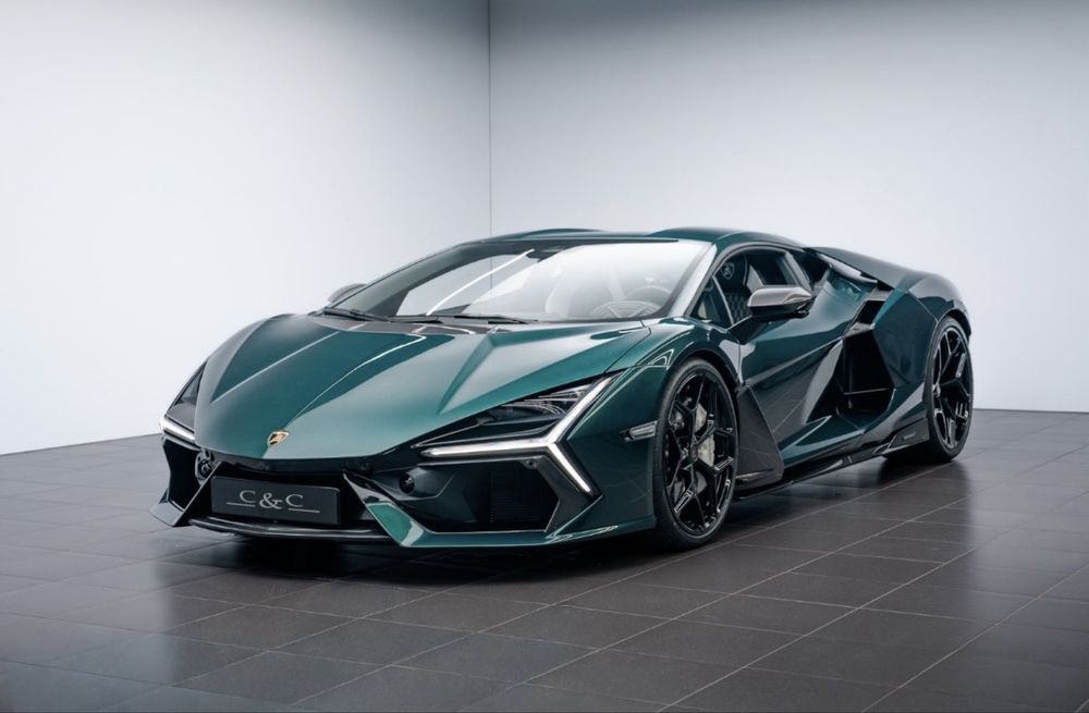 Lamborghini Revuelto 2026