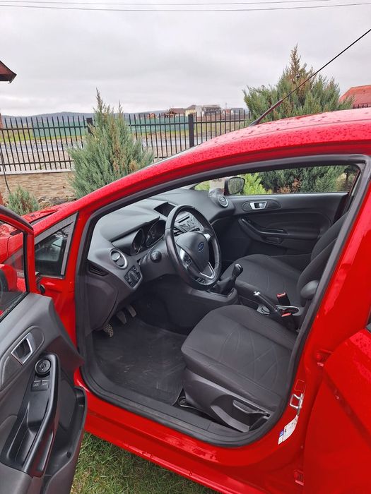 Vând Ford Fiesta 2017 Benzină