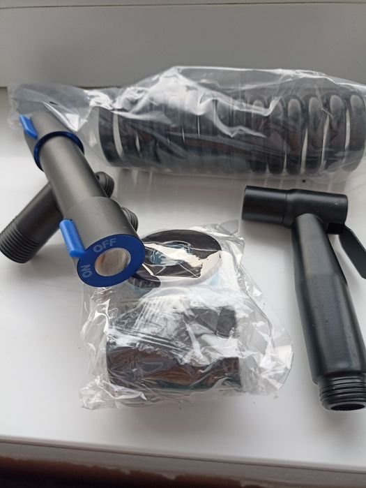 Dus igienic cu robinet cu 2 iesiri