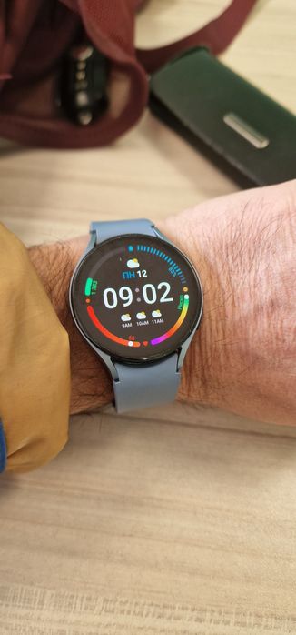 Samsung смарт часовник Galaxy wwatch 5