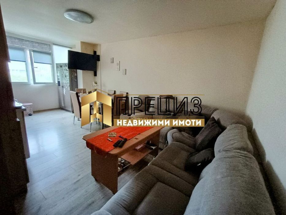 Продажба 3-стаен гр. Шумен - Тракия 68m²