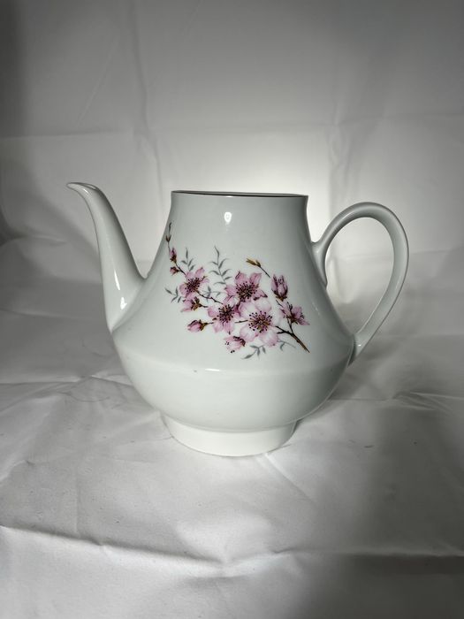 Чаши и чинийки от соца