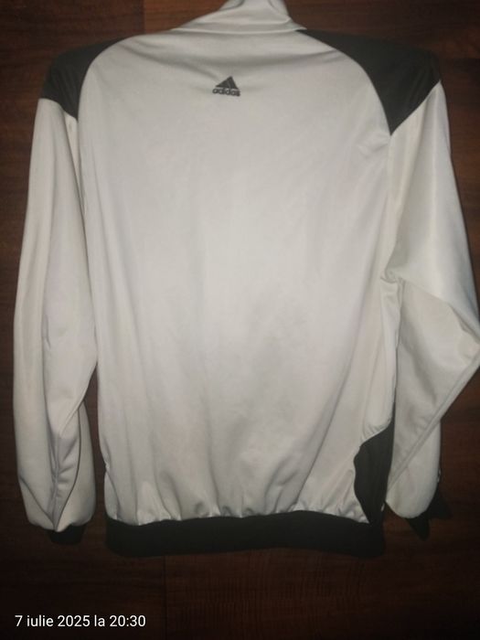 Vând bluză Adidas
