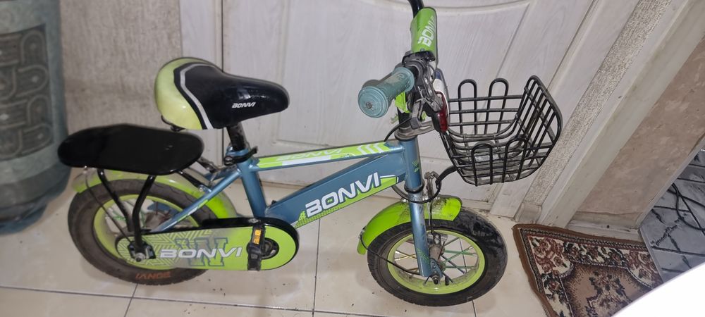 Xolati yaxshi korila kelishtrb beramza xech qati sinmagan.